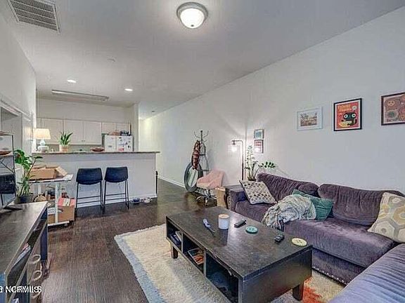 3rd image of 5604 Moss Vine Pl