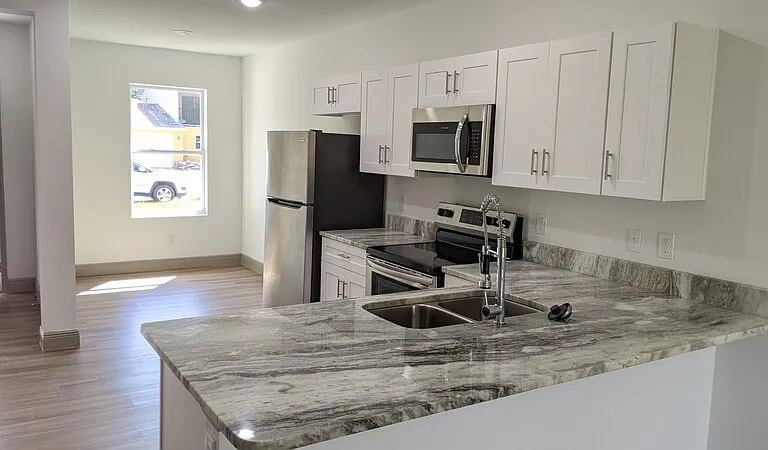 733 Lucaya Dr #B — Photo 4