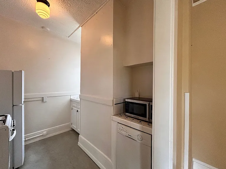 1631 NW Everett St #407 — Photo 13