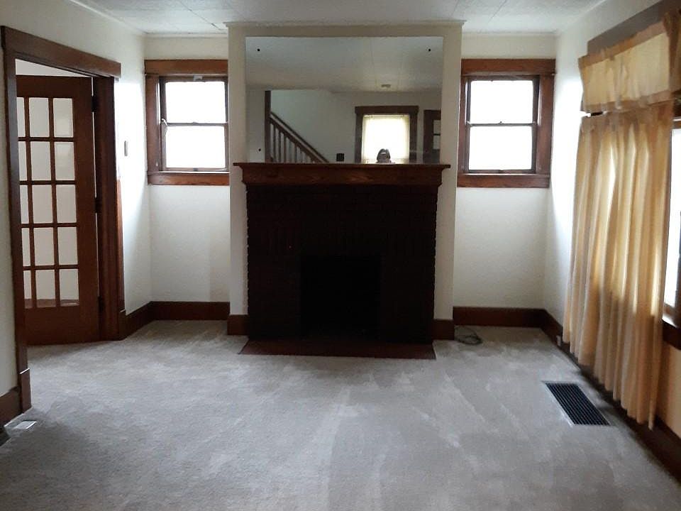 1st image of 2327 Buckeye Cir