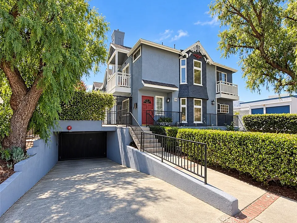 29 S Allen Ave #102