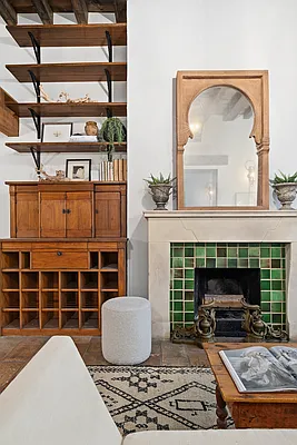 Sold by Compass | media 17