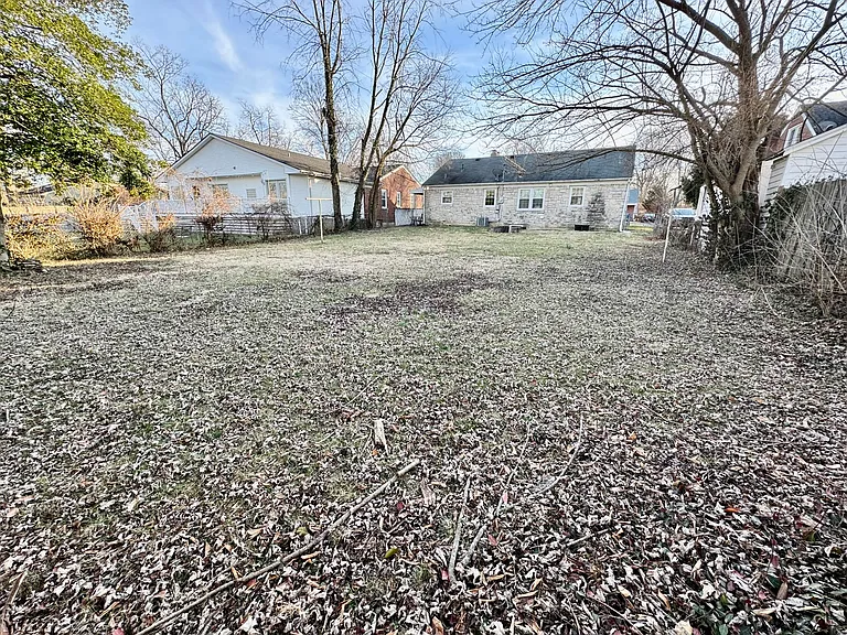 479 Stratford Dr — Photo 44
