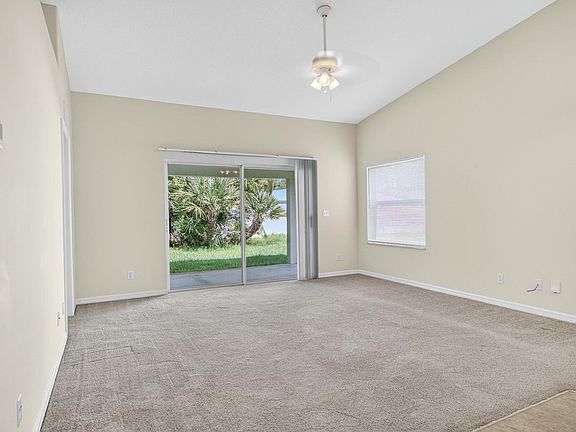 4th image of 9 Emmons Ln #B