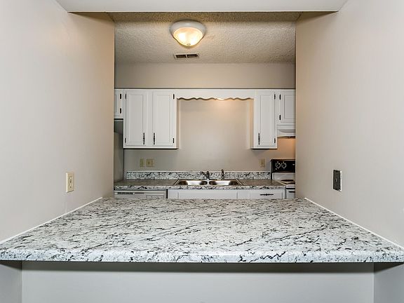 5th image of 525 W 37th St N APT 203