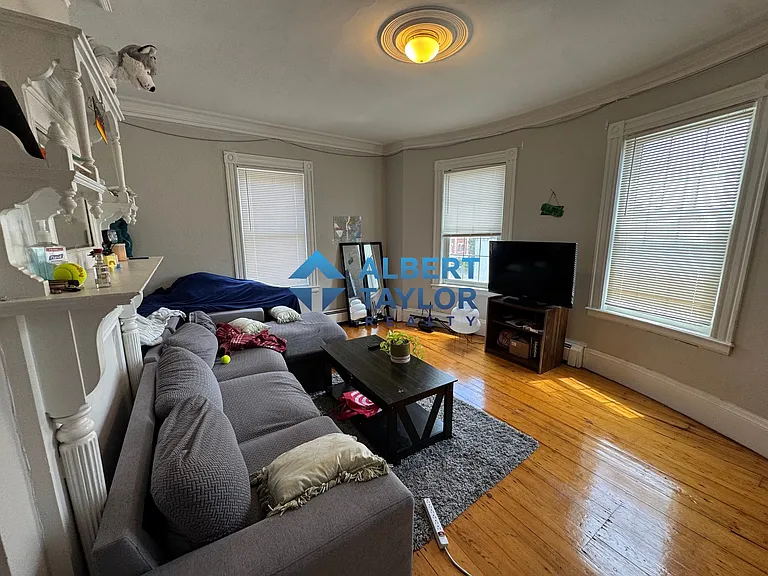 133 Saint Alphonsus St #3 — Photo 1