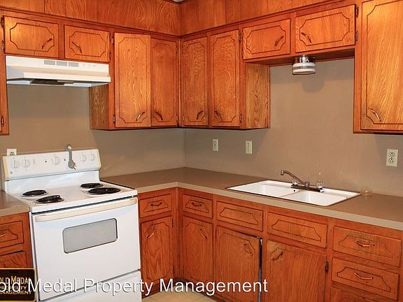 5th image of 806B Pecan Cir