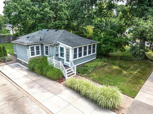 514 Pearson St, Ferndale, MI 48220
