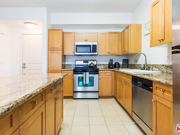 4th image of 100 S Alameda St Unit 205