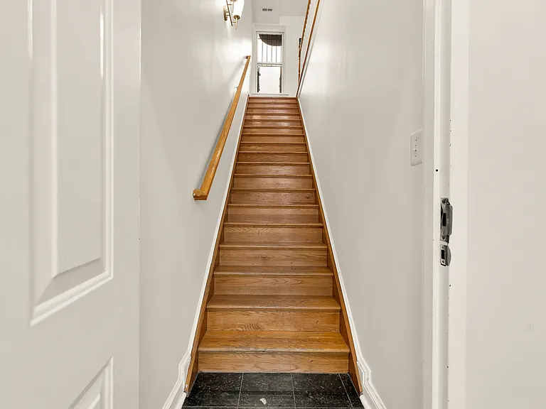 1017 Monroe St NW — Photo 3