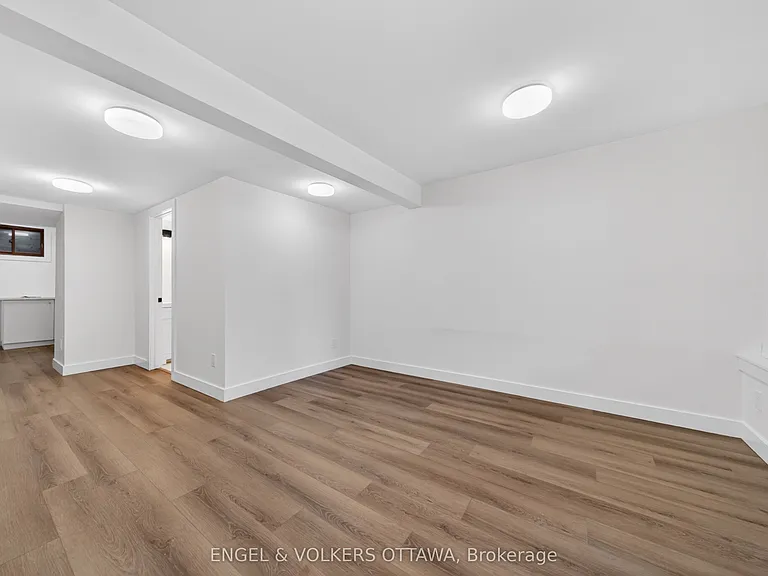 175 James St #B — Photo 4