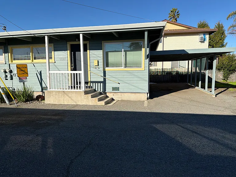 20970 Chester St — Photo 1