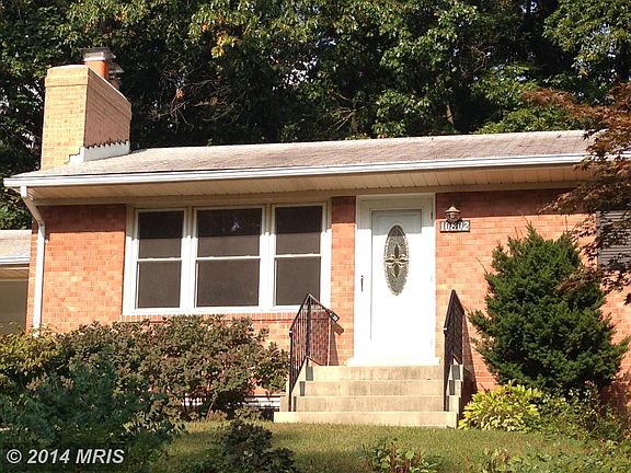 3rd image of 10802 Carol St