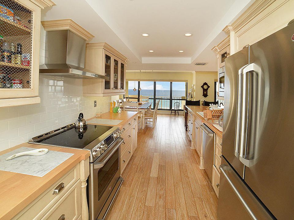 Home For Sale In Sea Ranch Club