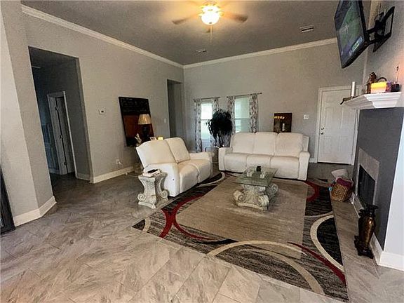 4th image of 255 Riverlands Dr