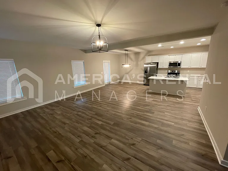 2108 Ellsworth Loop Rd — Photo 5