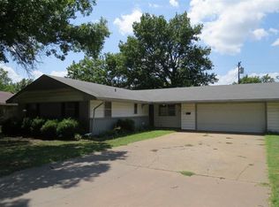 1818 W Thompson Ave, Enid, OK 73703