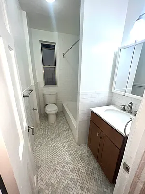 Rented by A&E Real Estate Management | media 8