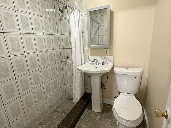 4th image of 3520 Hyde Park Blvd #3526
