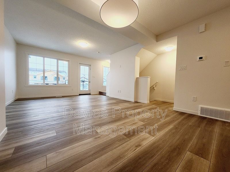 Edmonton Townhouse for rent - 3 Bedrooms — photo 5
