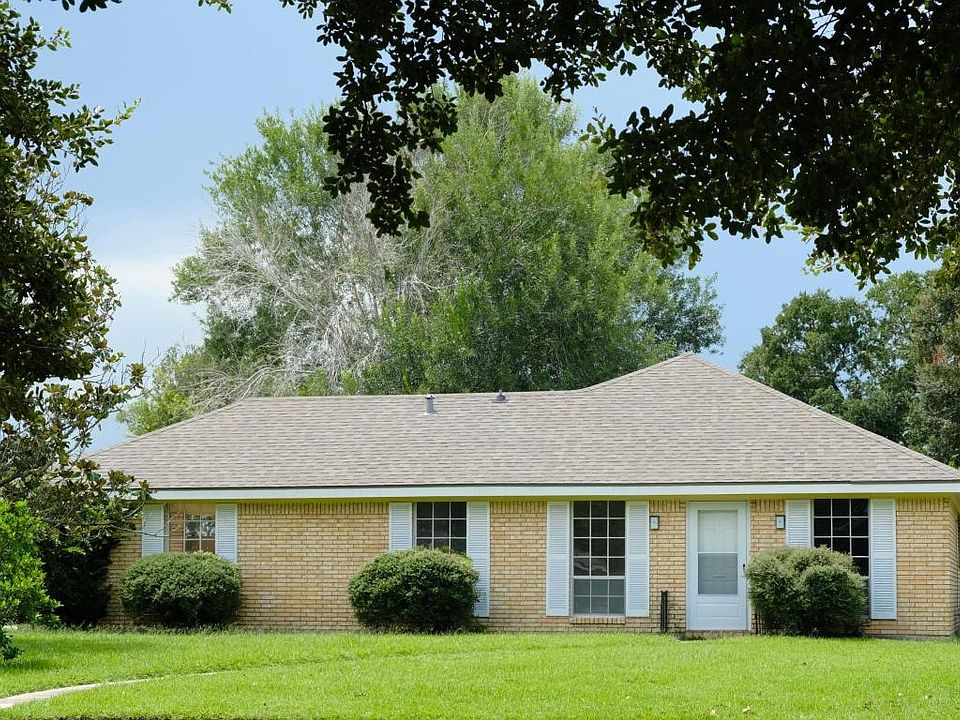 1st image of 120 Highland Dr