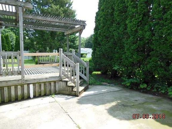 2nd image of 106 Cherry Ln