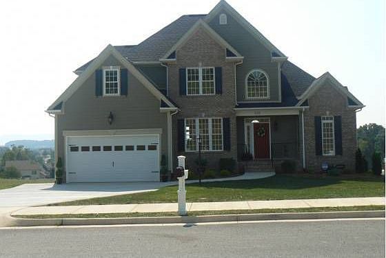 2nd image of 232 Windsor Dr