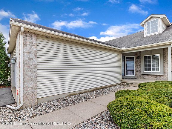 5th image of 1707 Willow Creek Dr