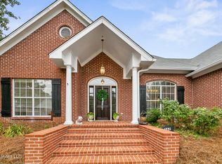 262 Greensview Dr, Brandon, MS 39047