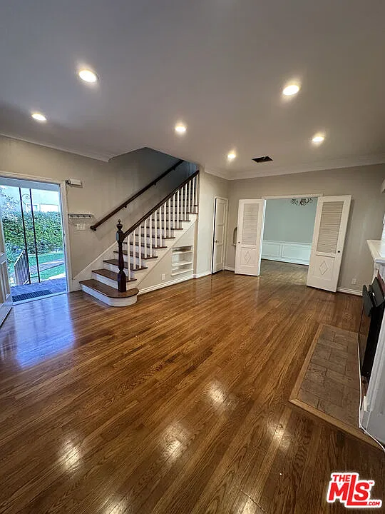 205 S Doheny Dr — Photo 4