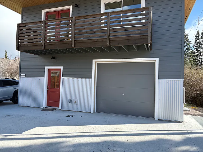 1132 2nd St — Photo 3