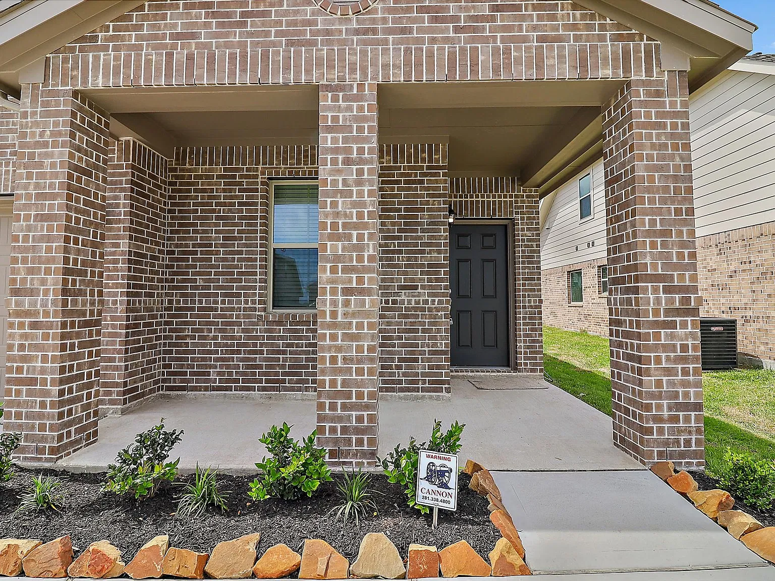 4 bed, 2.0 bath, 1787 sqft, $2,500 — Photo 2