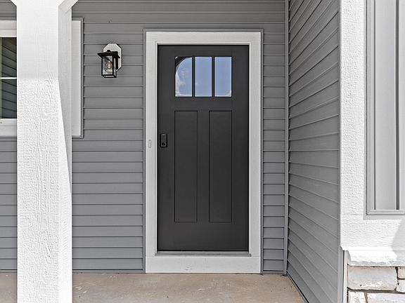 3rd image of 3275 Hollace Dr