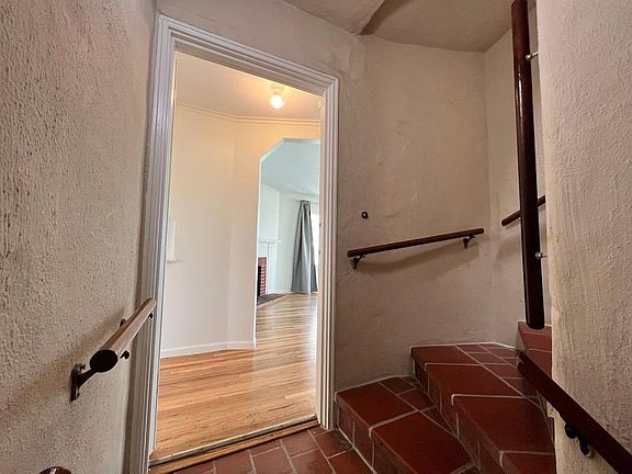 2nd image of 2739-2741 Taraval St #B
