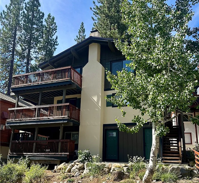 1349 Zurich Ln