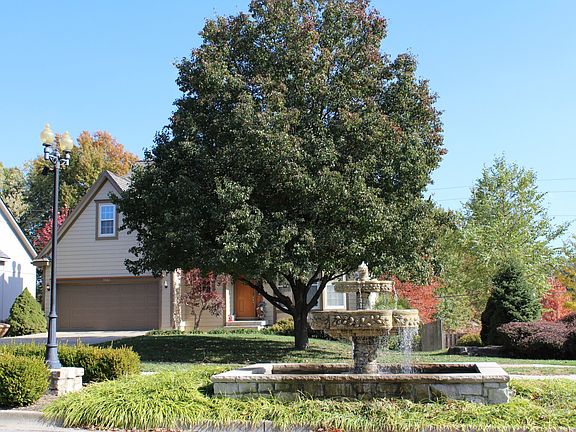 2nd image of 3501 NW Winding Woods Dr