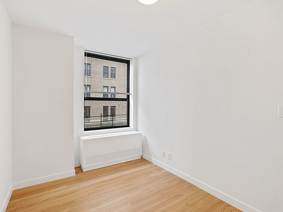4th image of 247 W 87th St #5A