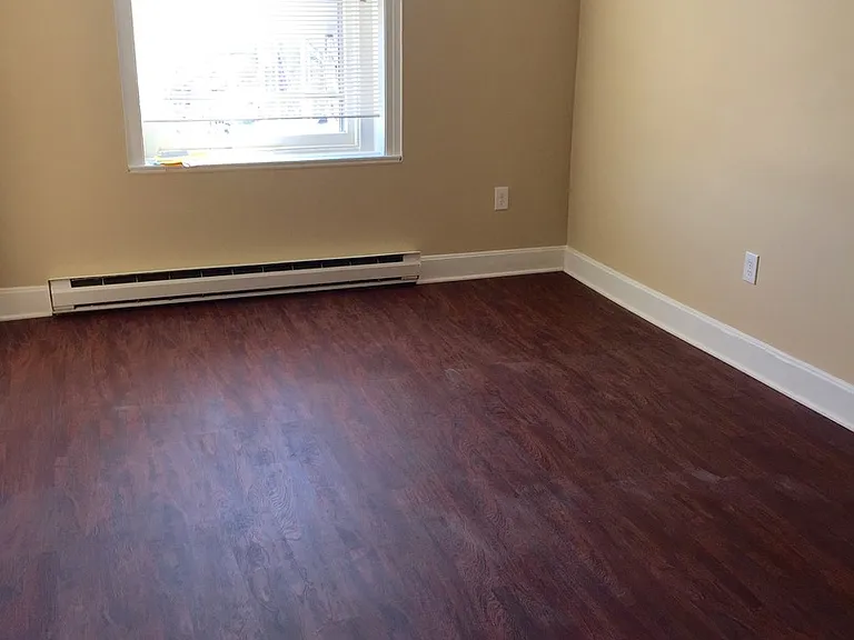 Huntington Apartments — Photo 27