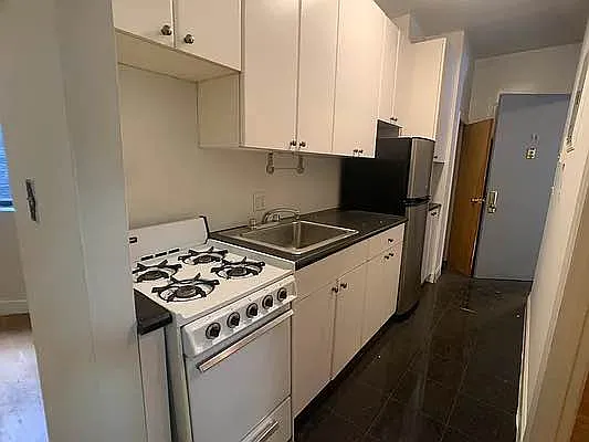 Rented by J PRESTON AND ASSOCIATES INC | media 22