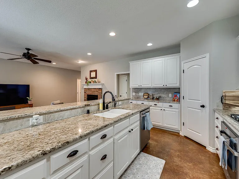 5809 Rio Grande Ave — Photo 11