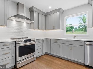 886 Sackettsford Rd, Ivyland, PA 18974