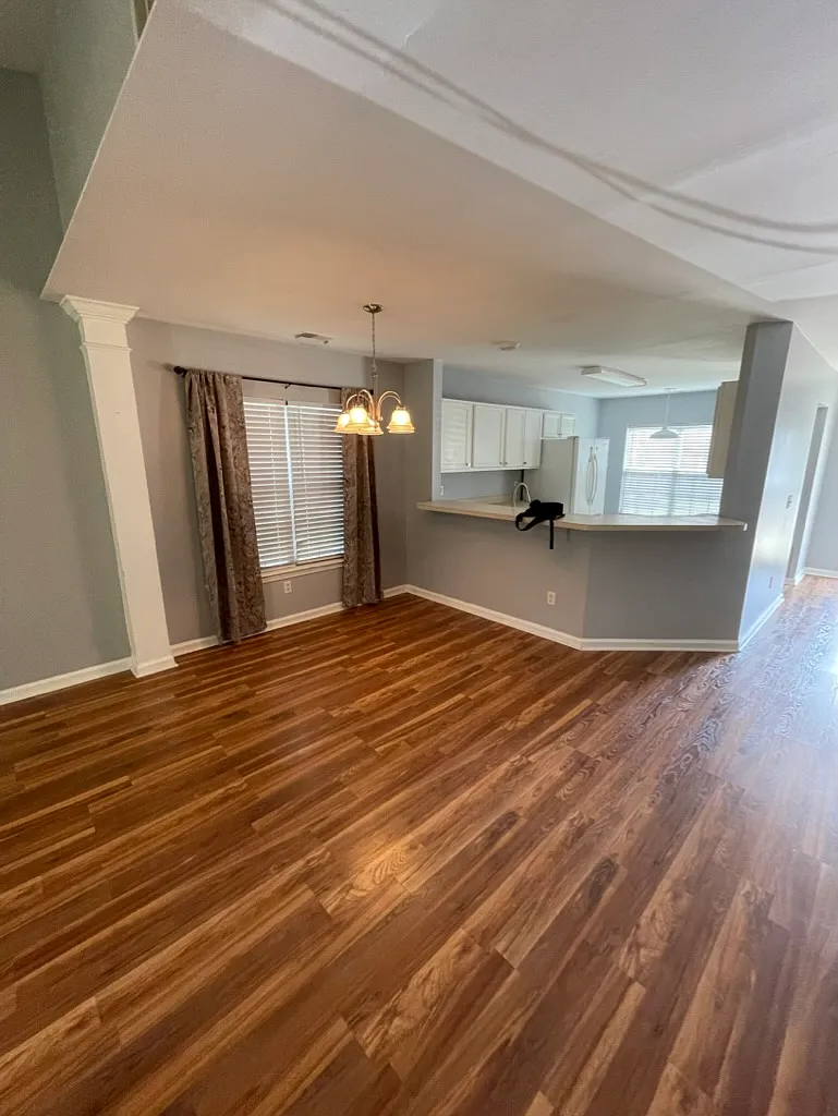 2 bed, 1120 sqft, $1,500 — Photo 2