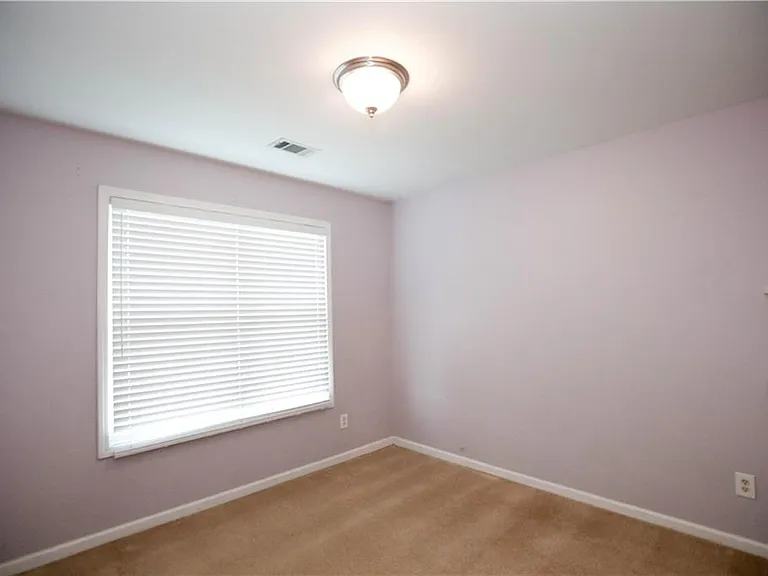 1005 Landover Xing — Photo 39
