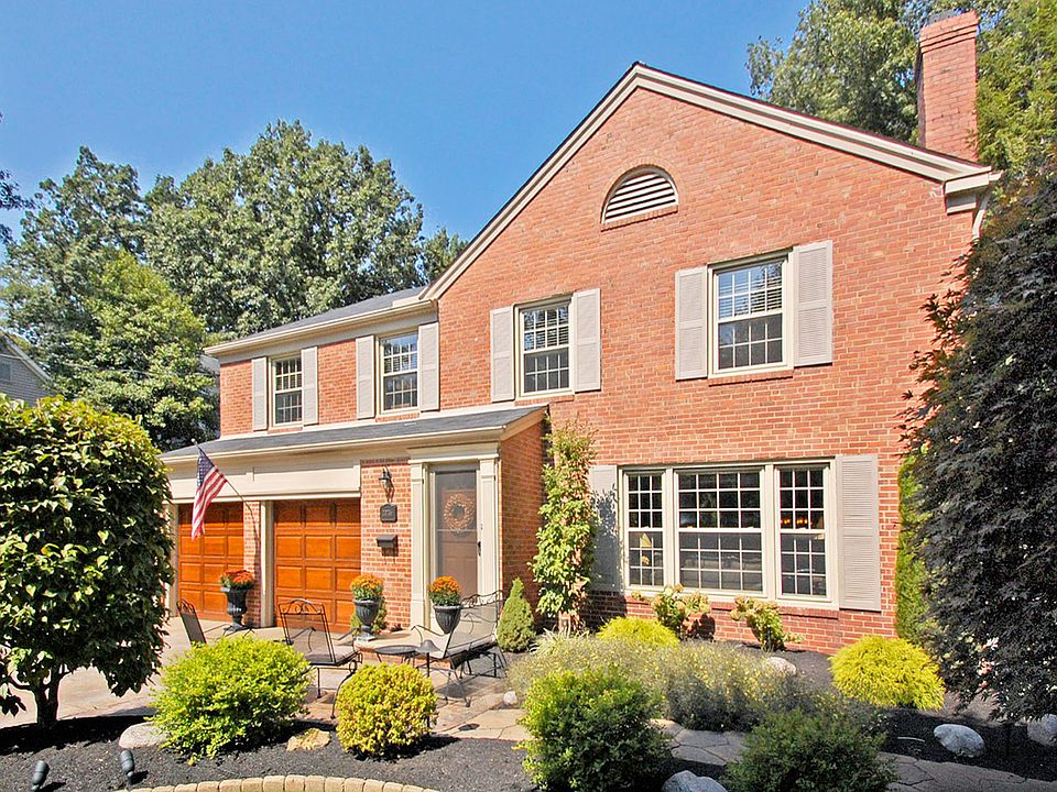 1st image of 20736 Beaconsfield Blvd
