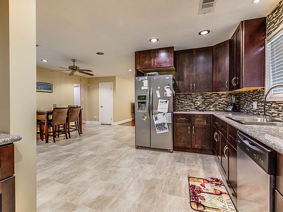 4th image of 10038 Haddington Dr