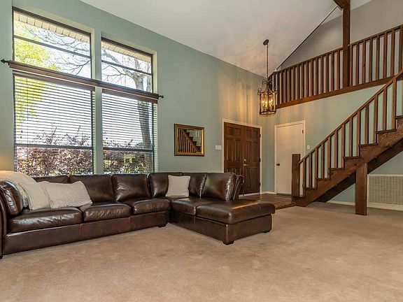 5th image of 6845 Marshall Place Dr