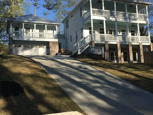 2827 Cravenridge Dr, Atlanta, GA 30319