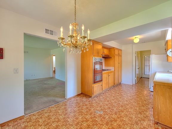 3rd image of 7791 Lion St