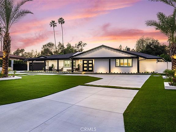 5th image of 3271 Santa Maria Ave