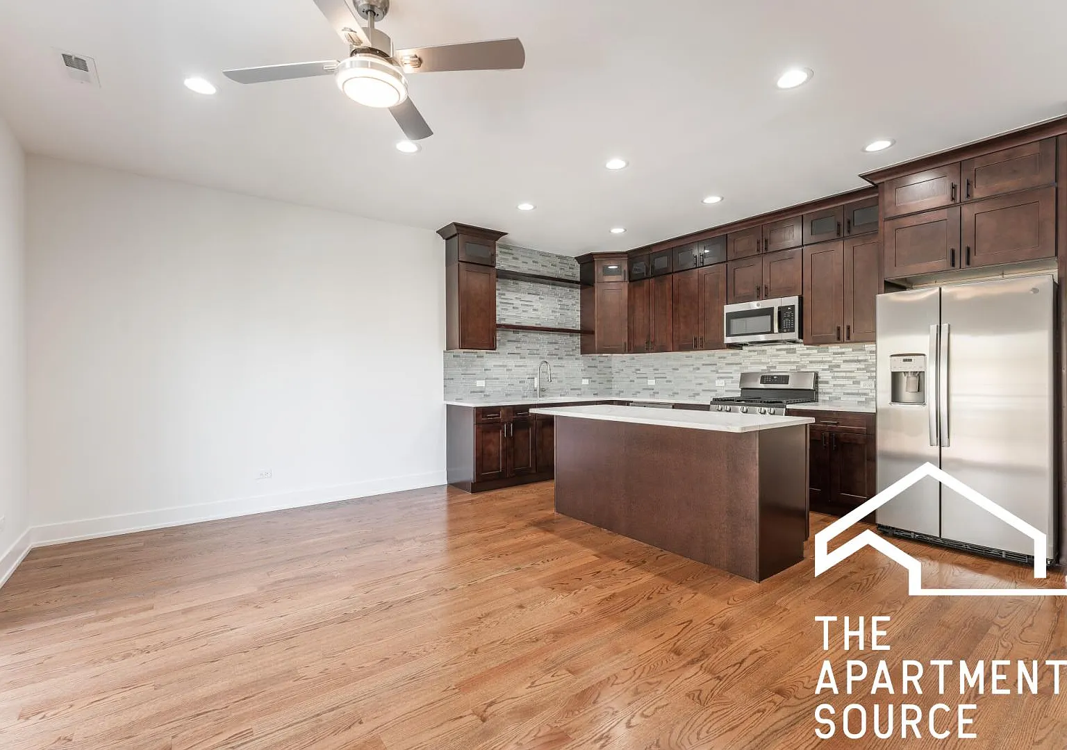 3329 North Avers Avenue #3N — Photo 2